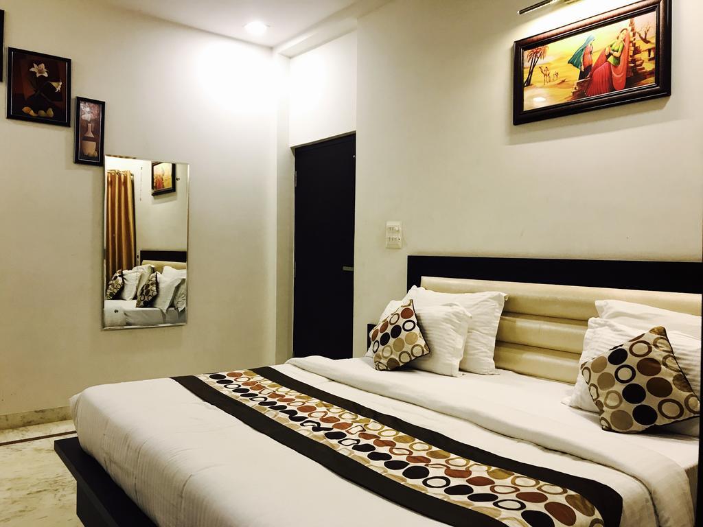 Guest house Aaradhya Residency 2*